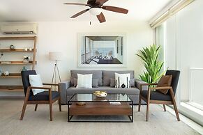 ARENA Stunning 2 BDR Beachfront- Designer Vibes