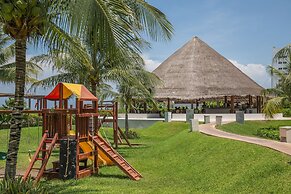 ARENA Stunning 2 BDR Beachfront- Designer Vibes