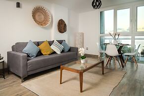 CHIC- Newly Renovated 1 BDR at the best beach