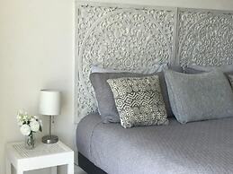 BRISA Beachfront Studio- Amazing Oceanview