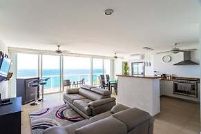MAREA Beachfront 2 BDR - Stunning Oceanview