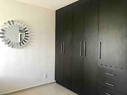 MAREA Beachfront 2 BDR - Stunning Oceanview