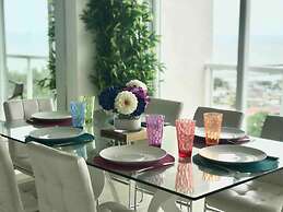 MARINA Beachfront 2 BDR- Amazing Oceanview