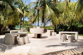 OCEAN beachfront 4 BDR -Amazing Oceanview