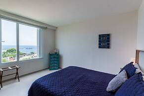 OCEAN beachfront 4 BDR -Amazing Oceanview