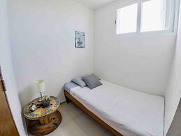 OCEAN beachfront 4 BDR -Amazing Oceanview