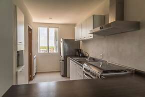 OCEAN beachfront 4 BDR -Amazing Oceanview