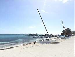 TROPICAL Beachfront 1 BDR