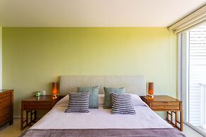 TROPICAL Beachfront 1 BDR