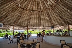 TROPICAL Beachfront 1 BDR