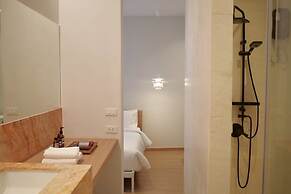 Theme Boutique Hotel