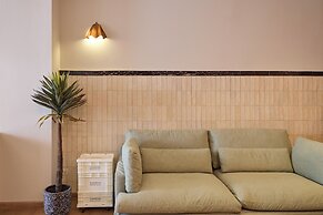 Theme Boutique Hotel