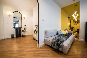 Theme Boutique Hotel