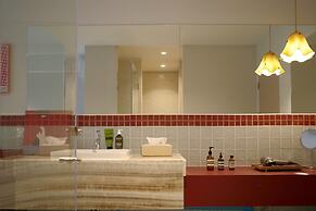 Theme Boutique Hotel