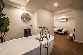 Theme Boutique Hotel