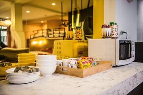 Theme Boutique Hotel