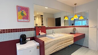 Theme Boutique Hotel