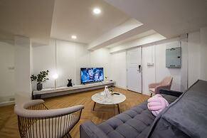 Theme Boutique Hotel