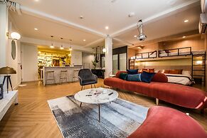 Theme Boutique Hotel