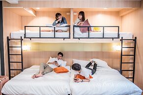 Theme Boutique Hotel