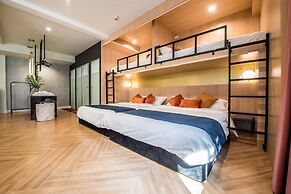 Theme Boutique Hotel