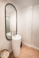 Theme Boutique Hotel