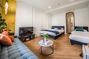 Theme Boutique Hotel