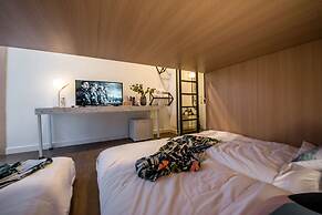 Theme Boutique Hotel