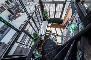 Theme Boutique Hotel