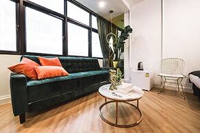 Theme Boutique Hotel