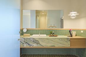 Theme Boutique Hotel