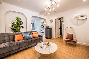 Theme Boutique Hotel