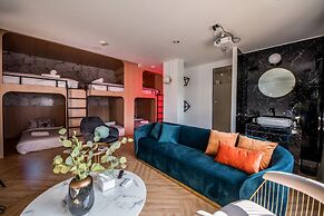 Theme Boutique Hotel