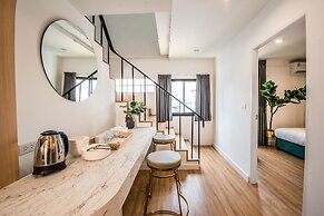 Theme Boutique Hotel