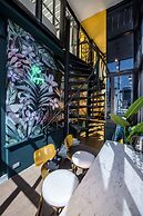 Theme Boutique Hotel