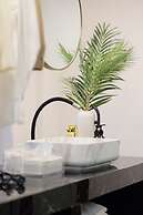 Theme Boutique Hotel