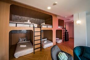 Theme Boutique Hotel