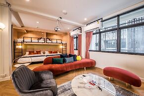 Theme Boutique Hotel