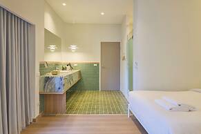 Theme Boutique Hotel