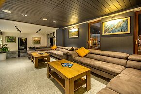 Orbi Palace Hotel Official