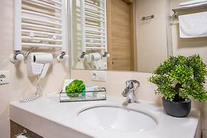 Orbi Palace Hotel Official