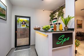 Orbi Palace Hotel Official