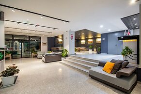 Orbi Palace Hotel Official