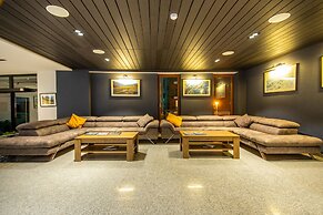 Orbi Palace Hotel Official