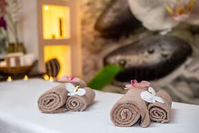 Orbi Palace Hotel Official