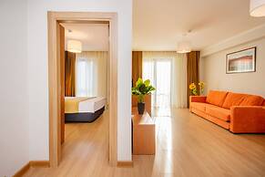 Orbi Palace Hotel Official