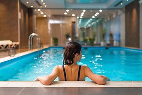 Orbi Palace Hotel Official