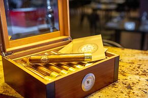 Orbi Palace Hotel Official