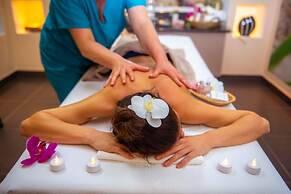 Orbi Palace Hotel Official