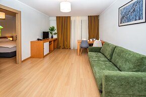 Orbi Palace Hotel Official